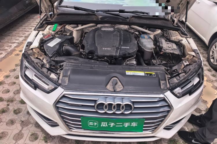 Used Audi A4L 2018 30th Anniversary Edition 45 TFSI quattro Sport model Engine Bay