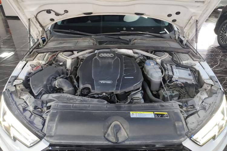 Used Audi A4L 2018 30th Anniversary Edition 40 TFSI Trendy Model Engine Bay