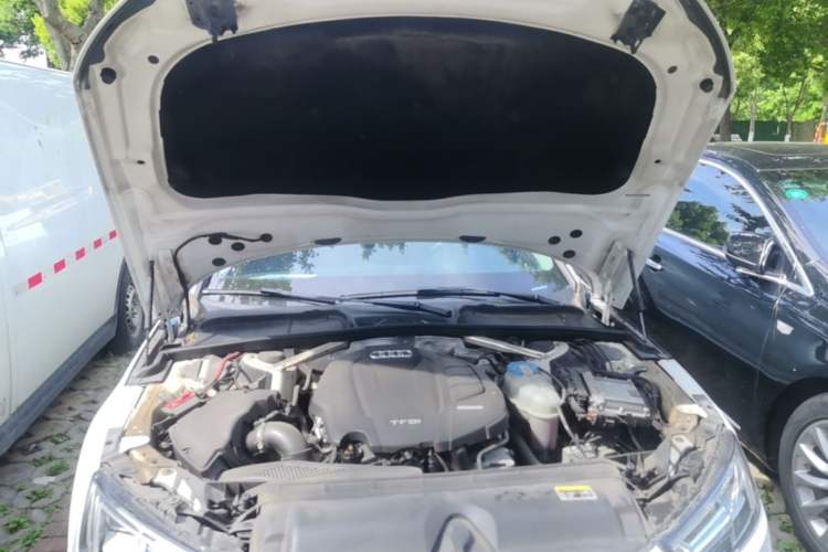 Used Audi A4L 2018 30th Anniversary Edition 40 TFSI Trendy Model Engine Bay