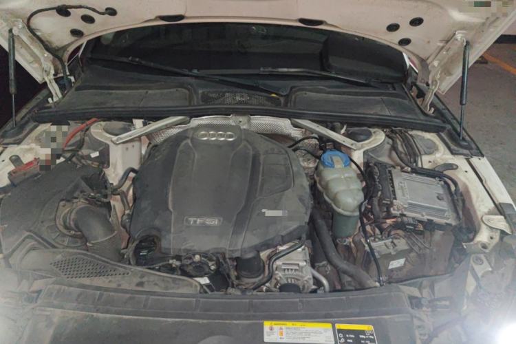 Used Audi A4L 2018 30th Anniversary Edition 40 TFSI Trendy Model Engine Bay