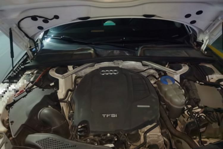 Used Audi A4L 2018 30th Anniversary Edition 45 TFSI quattro Individual Sport Edition Engine Bay
