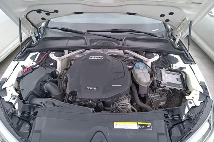 Used Audi A4L 2018 30th Anniversary Edition 40 TFSI Trendy Model Engine Bay