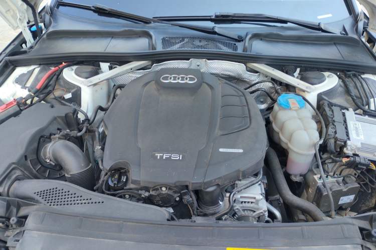 Used Audi A4L 2018 30th Anniversary Edition 40 TFSI Trendy Model Engine Bay