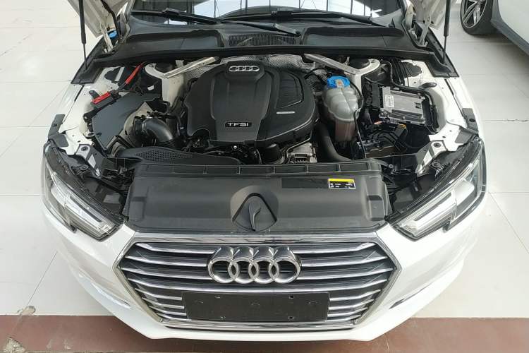 Used Audi A4L 2018 30th Anniversary Edition 40 TFSI Trendy Model Engine Bay