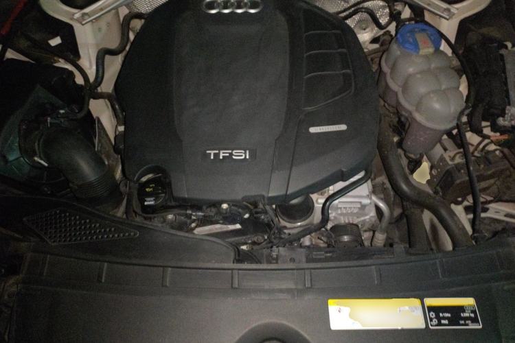 Used Audi A4L 2018 30th Anniversary Edition 40 TFSI Fashion Model Engine Bay