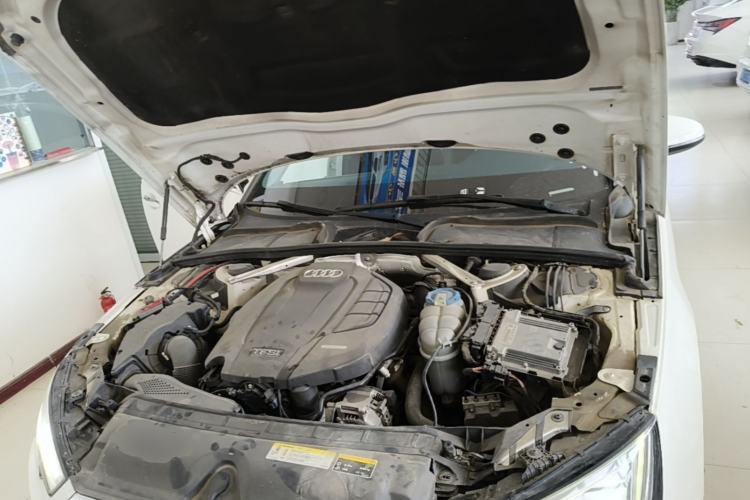 Used Audi A4L 2018 30th Anniversary Edition 40 TFSI Trendy Model Engine Bay