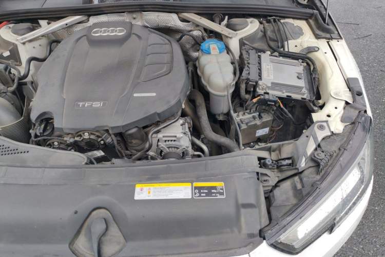 Used Audi A4L 2018 30th Anniversary Edition 40 TFSI Trendy Model Engine Bay Left