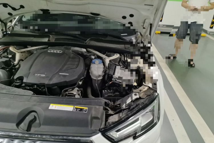 Used Audi A4L 2018 30th Anniversary Edition 40 TFSI Fashion Model Engine Bay Left