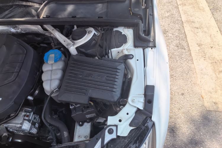 Used Audi A4L 2018 30th Anniversary Edition 40 TFSI Trendy Model Engine Bay Left