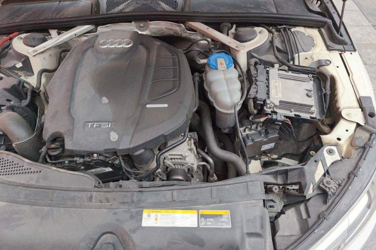 Used Audi A4L 2018 30th Anniversary Edition 40 TFSI Trendy Model Engine Bay Left