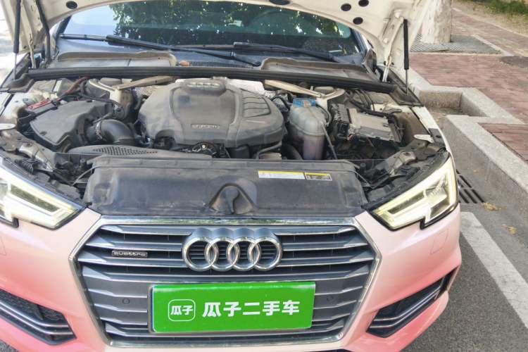 Used Audi A4L 2018 30th Anniversary Edition 40 TFSI Fashion Model Engine Bay Left