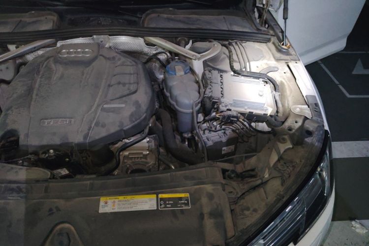 Used Audi A4L 2018 30th Anniversary Edition 40 TFSI Trendy Model Engine Bay Left