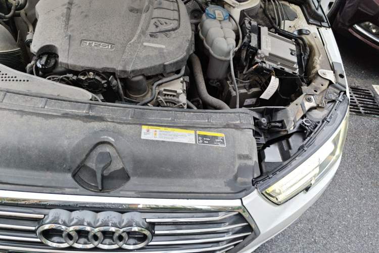 Used Audi A4L 2018 30th Anniversary Edition 40 TFSI Trendy Model Engine Bay Left