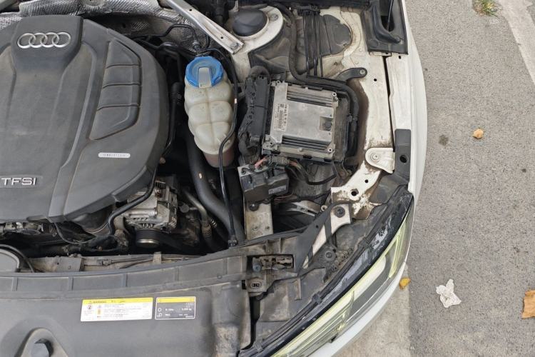Used Audi A4L 2018 30th Anniversary Edition 40 TFSI Trendy Model Engine Bay Left