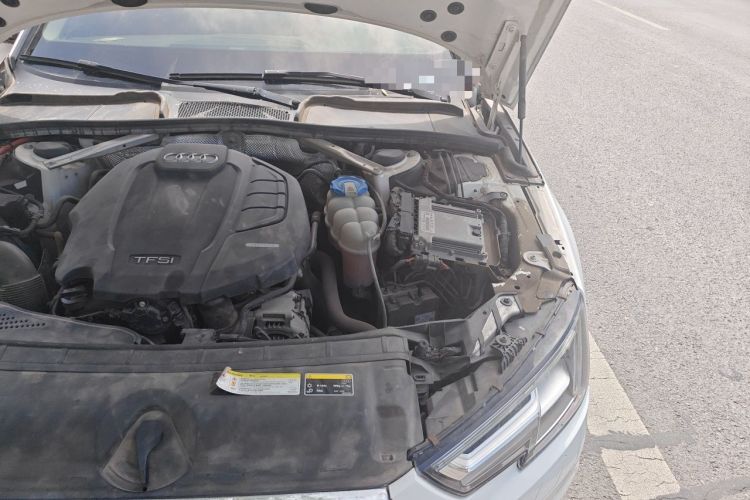 Used Audi A4L 2018 30th Anniversary Edition 40 TFSI Trendy Model Engine Bay Left