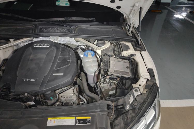 Used Audi A4L 2018 30th Anniversary Edition 40 TFSI Trendy Model Engine Bay Left