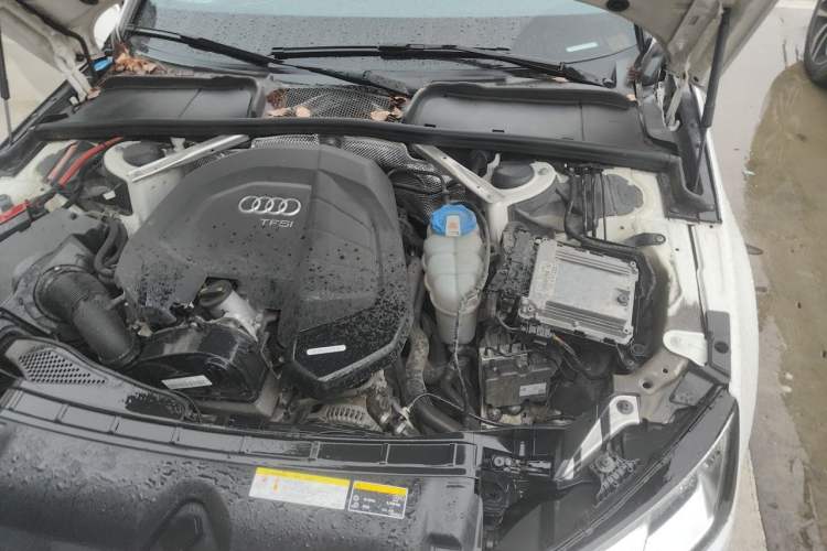 Used Audi A4L 2018 30th Anniversary Edition 30 TFSI Ambition Model Engine Bay Left