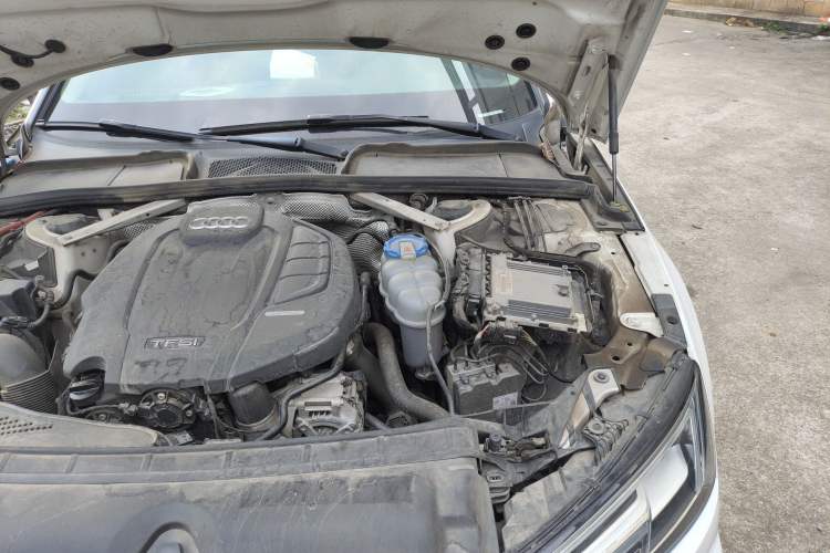 Used Audi A4L 2018 30th Anniversary Edition 40 TFSI Sport Edition Engine Bay Left