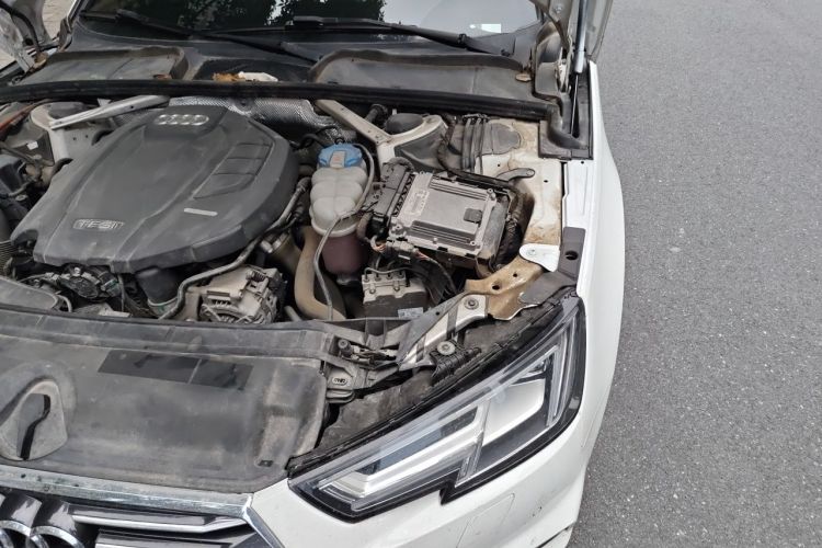 Used Audi A4L 2018 30th Anniversary Edition 40 TFSI Trendy Model Engine Bay Left