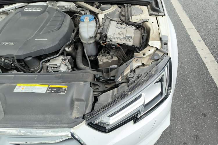 Used Audi A4L 2018 30th Anniversary Edition 45 TFSI quattro Individual Sport Edition Engine Bay Left