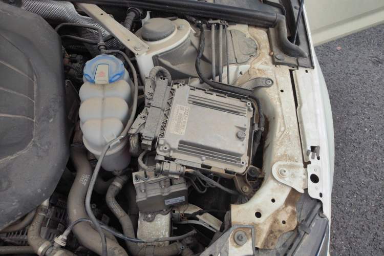 Used Audi A4L 2018 30th Anniversary Edition 30 TFSI Ambition Model Engine Bay Left