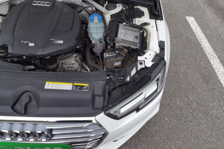 Used Audi A4L 2018 30th Anniversary Edition 40 TFSI Fashion Model Engine Bay Left