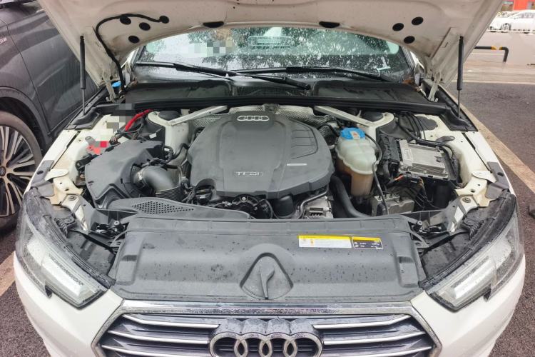 Used Audi A4L 2018 30th Anniversary Edition 40 TFSI Trendy Model Engine Bay