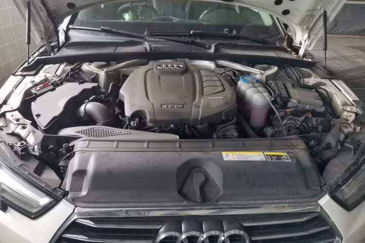 Used Audi A4L 2018 30th Anniversary Edition 40 TFSI Trendy Model Engine Bay