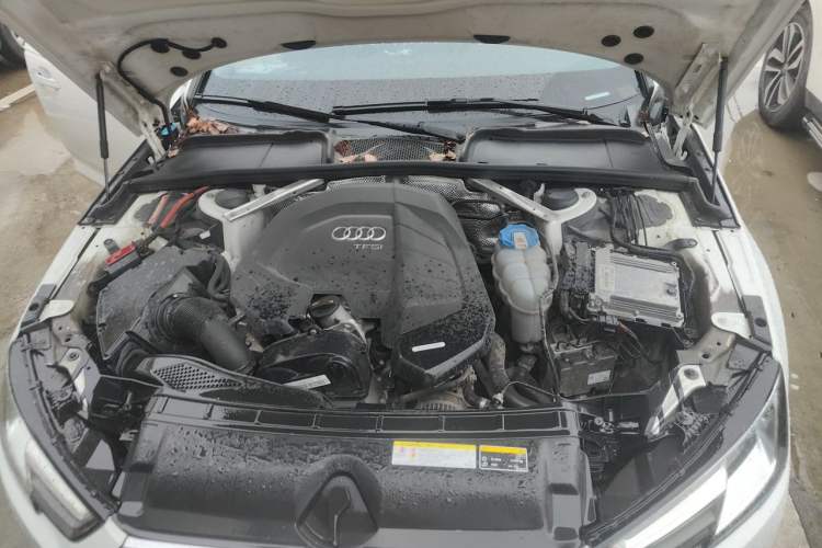 Used Audi A4L 2018 30th Anniversary Edition 30 TFSI Ambition Model Engine Bay