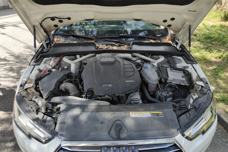 Used Audi A4L 2018 30th Anniversary Edition 40 TFSI Trendy Model Engine Bay