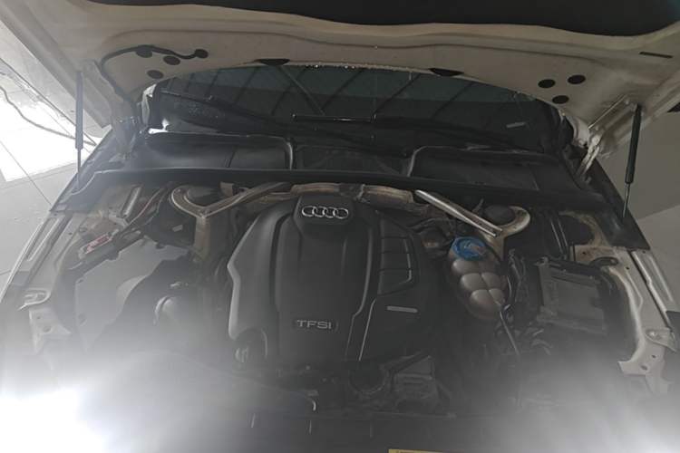 Used Audi A4L 2018 30th Anniversary Edition 40 TFSI Trendy Model Engine Bay