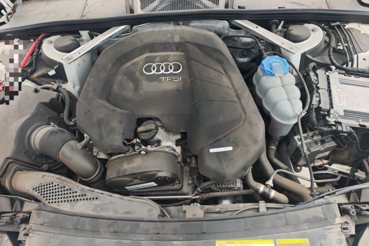 Used Audi A4L 2018 30th Anniversary Edition 30 TFSI Ambition Model Engine Bay