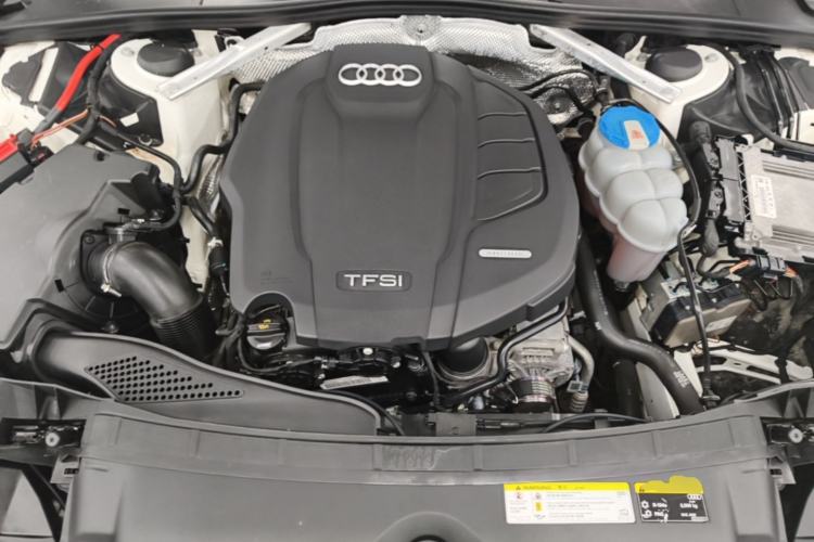 Used Audi A4L 2018 30th Anniversary Edition 40 TFSI Trendy Model Engine Bay