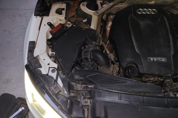 Used Audi A4L 2018 30th Anniversary Edition 40 TFSI Trendy Model Engine Bay Right