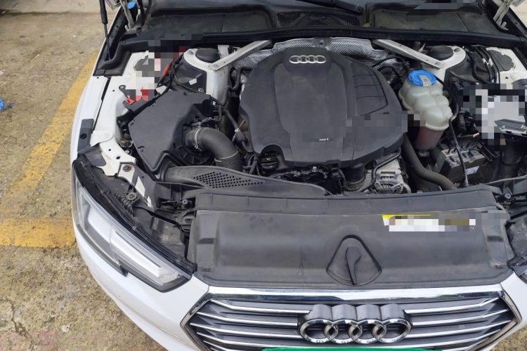 Used Audi A4L 2018 30th Anniversary Edition 40 TFSI Trendy Model Engine Bay Right