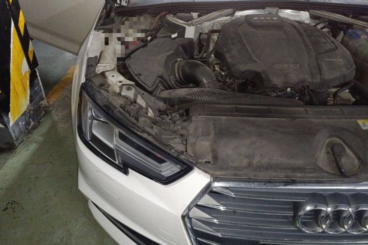 Used Audi A4L 2018 30th Anniversary Edition 45 TFSI quattro Individual Sport Edition Engine Bay Right