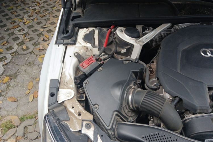 Used Audi A4L 2018 30th Anniversary Edition 30 TFSI Ambition Model Engine Bay Right