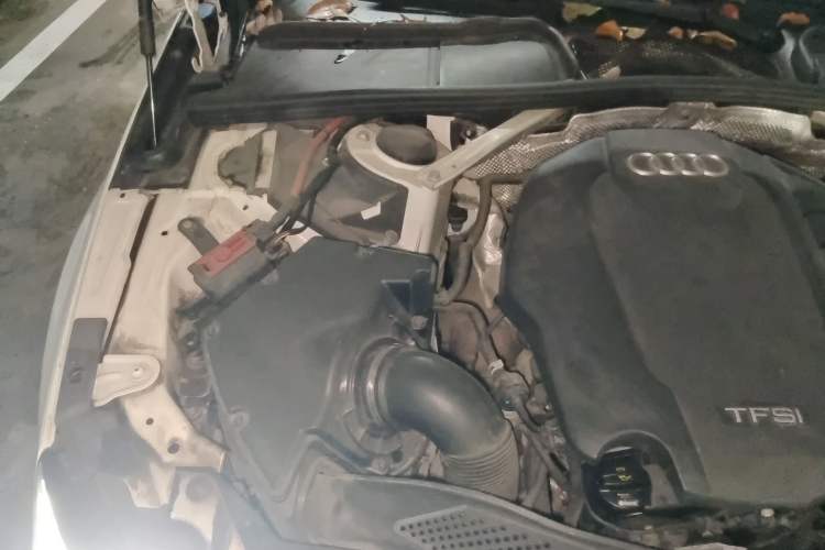 Used Audi A4L 2018 30th Anniversary Edition 45 TFSI quattro Individual Sport Edition Engine Bay Right
