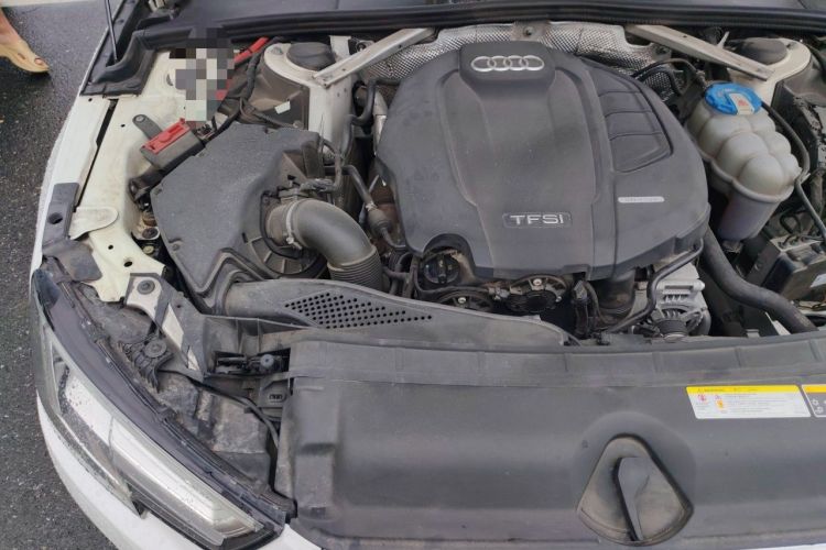 Used Audi A4L 2018 30th Anniversary Edition 40 TFSI Trendy Model Engine Bay Right