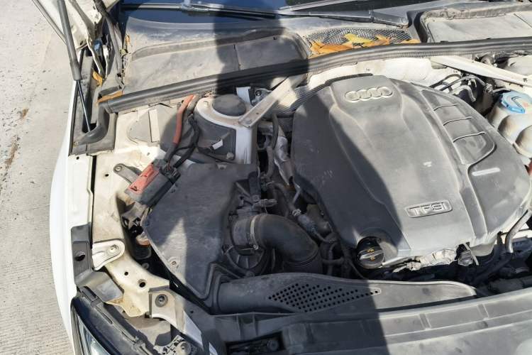 Used Audi A4L 2018 30th Anniversary Edition 40 TFSI Trendy Model Engine Bay Right