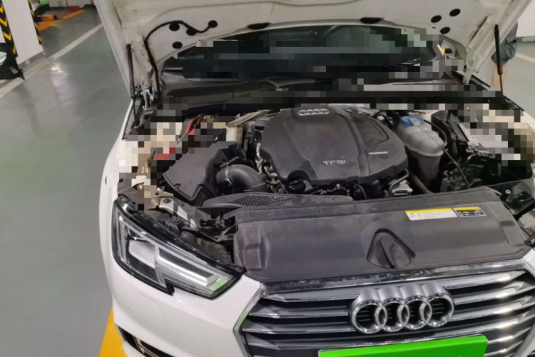 Used Audi A4L 2018 30th Anniversary Edition 40 TFSI Fashion Model Engine Bay Right