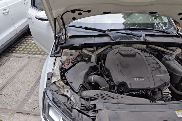 Used Audi A4L 2018 30th Anniversary Edition 40 TFSI Sport Edition Engine Bay Right