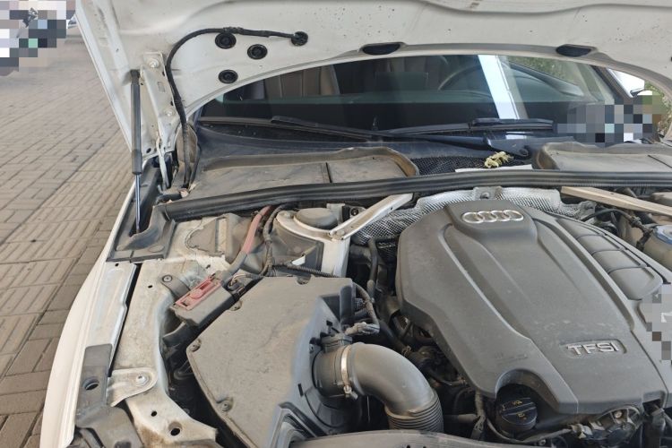 Used Audi A4L 2018 30th Anniversary Edition 40 TFSI Trendy Model Engine Bay Right