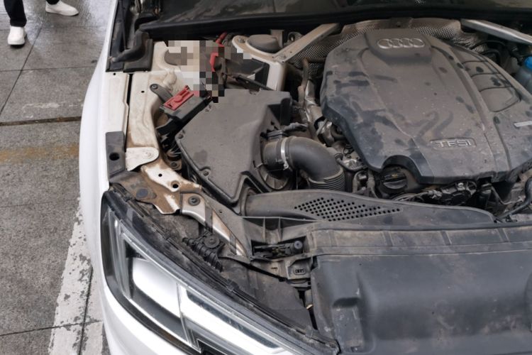 Used Audi A4L 2018 30th Anniversary Edition 40 TFSI Fashion Model Engine Bay Right
