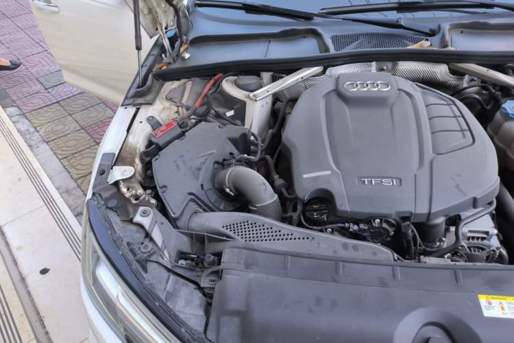 Used Audi A4L 2018 30th Anniversary Edition 40 TFSI Sport Edition Engine Bay Right
