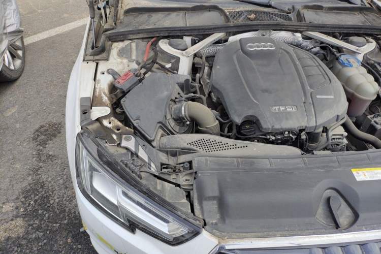 Used Audi A4L 2018 30th Anniversary Edition 40 TFSI Trendy Model Engine Bay Right