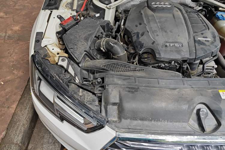 Used Audi A4L 2018 30th Anniversary Edition 40 TFSI Trendy Model Engine Bay Right