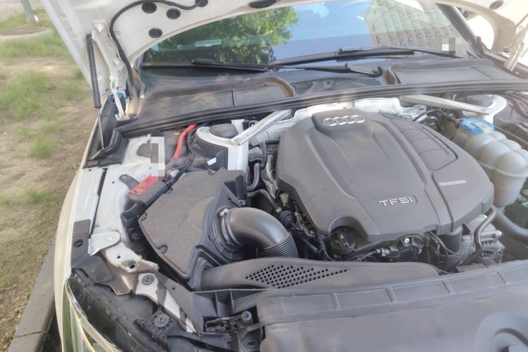 Used Audi A4L 2018 30th Anniversary Edition 45 TFSI quattro Individual Sport Edition Engine Bay Right