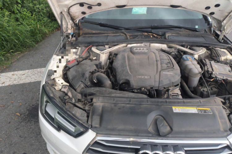 Used Audi A4L 2018 30th Anniversary Edition 40 TFSI Trendy Model Engine Bay Right