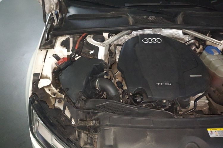 Used Audi A4L 2018 30th Anniversary Edition 40 TFSI Trendy Model Engine Bay Right